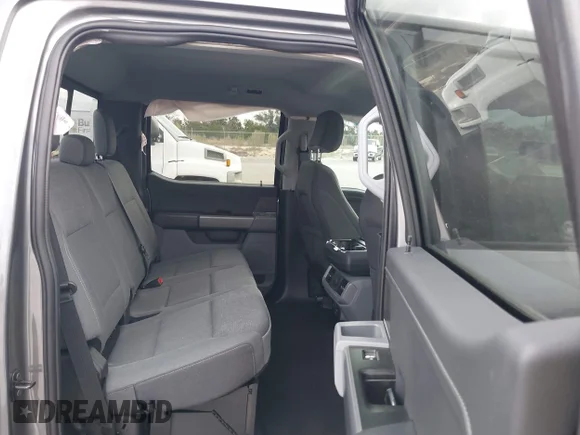 ✅ 2024 Ford F-150 XLT • VIN: 1FTFW3LD3RFB29496 • Лот: 44203919. Опубликован ранее на IAAI с пробегом 22 039 миль. Бесплатный доступ к архиву аукционных продаж из США и подробный отчёт об истории автомобиля на DreamBid. Изображение 8.