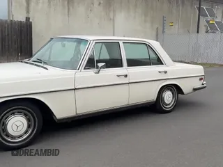 ✅ 1972 Mercedes-Benz 280 • VIN: 10806712008789 • Lot: 50106295. Listed on Copart with 32,120 mi. Free auction sales archive from the USA and detailed vehicle history report at DreamBid. Image 11.