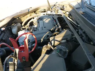 ✅ 2019 Acura TLX • VIN: 19UUB1F35KA006796 • Lot: 43320106. Listed on IAAI with 95,184 mi. Free auction sales archive from the USA and detailed vehicle history report at DreamBid. Image 19.