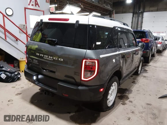 ✅ 2024 Ford Bronco Sport Heritage • VIN: 3FMCR9G68RRE04593 • Lot: 44638852. Wystawiony na IAAI z przebiegiem 42 032 mil. Bezpłatny archiwum sprzedaży aukcyjnych z USA i szczegółowy raport historii pojazdu na DreamBid. Zdjęcie 4.