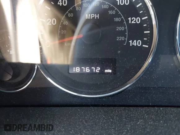 ✅ 2008 Jeep Grand Cherokee Laredo • VIN: 1J8GR48K98C122067 • Lot: 45324140. Wystawiony na IAAI z przebiegiem 187 672 mil. Bezpłatny archiwum sprzedaży aukcyjnych z USA i szczegółowy raport historii pojazdu na DreamBid. Zdjęcie 7.