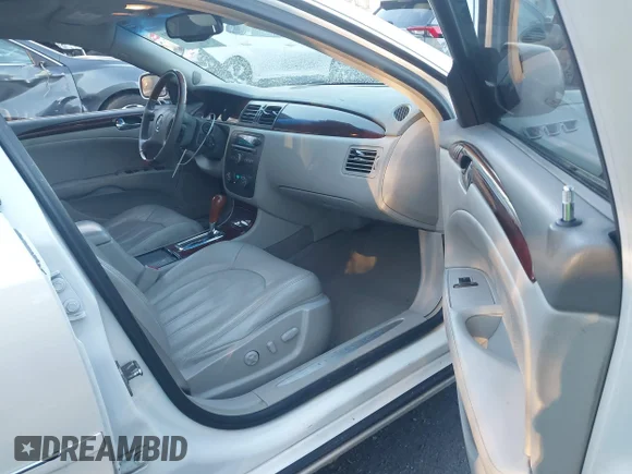 ✅ 2009 Buick Lucerne CXL • VIN: 1G4HD57M19U133378 • Lot: 43977820. Wystawiony na IAAI z przebiegiem 164 617 mil. Bezpłatny archiwum sprzedaży aukcyjnych z USA i szczegółowy raport historii pojazdu na DreamBid. Zdjęcie 5.