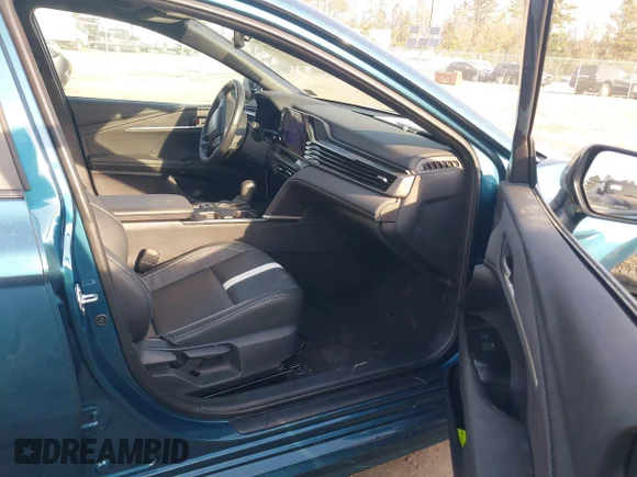 ✅ 2025 Toyota Camry SE • VIN: 4T1DAACK0SU114055 • Lot: 44715701. Wystawiony na IAAI z przebiegiem 25 853 mil. Bezpłatny archiwum sprzedaży aukcyjnych z USA i szczegółowy raport historii pojazdu na DreamBid. Zdjęcie 5.
