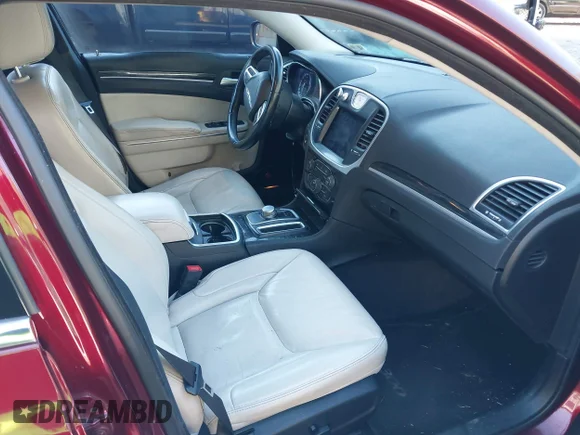 ✅ 2017 Chrysler 300 Limited • VIN: 2C3CCAAG5HH538422 • Lot: 41591943. Wystawiony na IAAI z przebiegiem 199 035 mil. Bezpłatny archiwum sprzedaży aukcyjnych z USA i szczegółowy raport historii pojazdu na DreamBid. Zdjęcie 5.