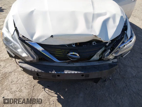 ✅ 2018 Nissan Altima SV • VIN: 1N4AL3AP7JC233470 • Лот: 44670051. Опубликован ранее на IAAI с пробегом 197 055 миль. Бесплатный доступ к архиву аукционных продаж из США и подробный отчёт об истории автомобиля на DreamBid. Изображение 6.