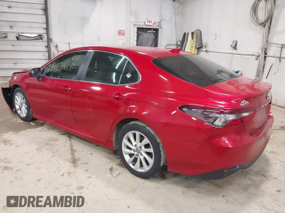 ✅ 2023 Toyota Camry LE • VIN: 4T1C11AK2PU152988 • Lot: 44148716. Wystawiony na IAAI z przebiegiem 62 316 mil. Bezpłatny archiwum sprzedaży aukcyjnych z USA i szczegółowy raport historii pojazdu na DreamBid. Zdjęcie 3.