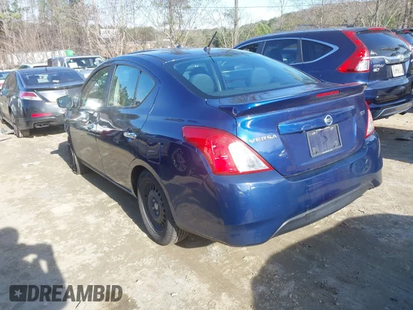 ✅ 2019 Nissan Versa SV • VIN: 3N1CN7AP8KL873944 • Lot: 43887380. Wystawiony na IAAI z przebiegiem 148 314 mil. Bezpłatny archiwum sprzedaży aukcyjnych z USA i szczegółowy raport historii pojazdu na DreamBid. Zdjęcie 3.