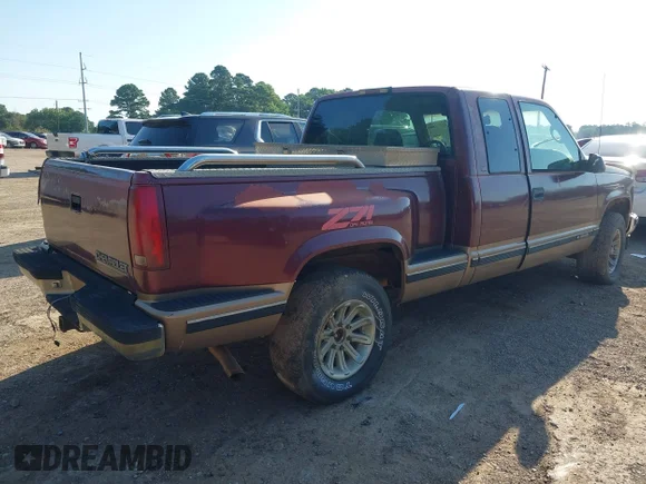 ✅ 1998 Chevrolet Silverado 1500 • VIN: 2GCEK19R3W1166100 • Лот: 45571808. Опубликован ранее на IAAI с пробегом 228 221 миль. Бесплатный доступ к архиву аукционных продаж из США и подробный отчёт об истории автомобиля на DreamBid. Изображение 4.