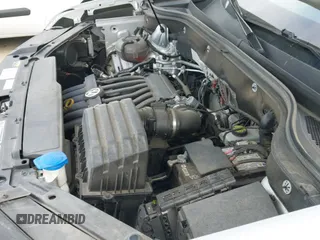 ✅ 2019 Volkswagen Atlas SEL Premium • VIN: 1V2NR2CA3KC555536 • Lot: 42529299. Listed on IAAI with 73,247 mi. Free auction sales archive from the USA and detailed vehicle history report at DreamBid. Image 19.