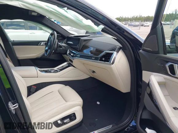 ✅ 2024 BMW X6 xDrive40i • VIN: 5UX33EX04R9V18045 • Лот: 43499810. Опубліковано раніше на IAAI з пробігом 10 428 миль. Безкоштовний доступ до архіву аукціонних продажів зі США та докладний звіт про історію автомобіля на DreamBid. Зображення 5.