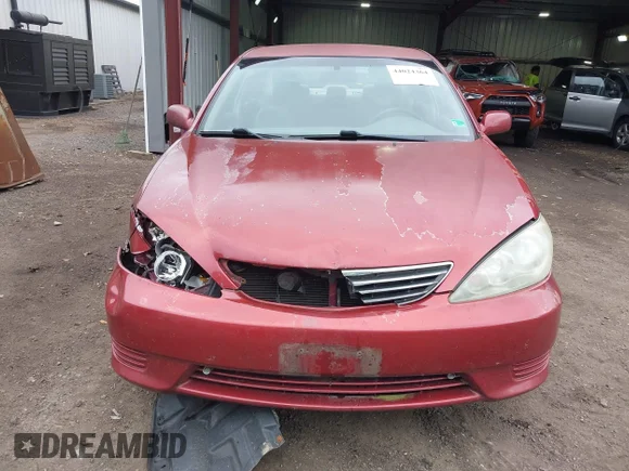 ✅ 2005 Toyota Camry LE • VIN: 4T1BE32K85U027422 • Lot: 44024364. Wystawiony na IAAI z przebiegiem 470 035 mil. Bezpłatny archiwum sprzedaży aukcyjnych z USA i szczegółowy raport historii pojazdu na DreamBid. Zdjęcie 6.