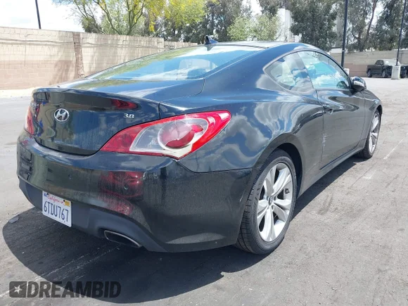 ✅ 2012 Hyundai Genesis Coupe Grand Touring • VIN: KMHHU6KH6CU066588 • Лот: 42207906. Опубліковано раніше на IAAI з пробігом 111 213 миль. Безкоштовний доступ до архіву аукціонних продажів зі США та докладний звіт про історію автомобіля на DreamBid. Зображення 4.