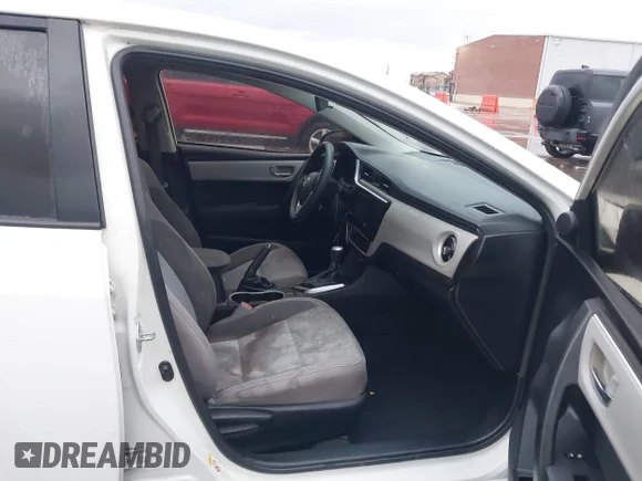 ✅ 2018 Toyota Corolla XLE • VIN: 5YFBURHE3JP819271 • Lot: 43696061. Wystawiony na IAAI z przebiegiem 212 431 mil. Bezpłatny archiwum sprzedaży aukcyjnych z USA i szczegółowy raport historii pojazdu na DreamBid. Zdjęcie 5.