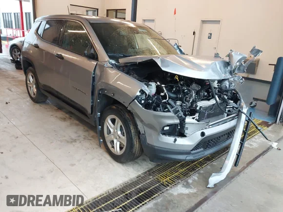✅ 2023 Jeep Compass Sport • VIN: 3C4NJDAN3PT507234 • Lot: 45052598. Wystawiony na IAAI z przebiegiem 8 236 mil. Bezpłatny archiwum sprzedaży aukcyjnych z USA i szczegółowy raport historii pojazdu na DreamBid. Zdjęcie 1.