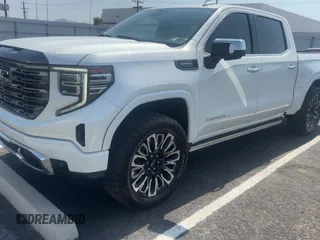✅ 2022 GMC Sierra 1500 Denali Ultimate • VIN: 1GTUUHET2NZ514460 • Лот: 65281035. Опубликован ранее на Copart с пробегом 28 550 миль. Бесплатный доступ к архиву аукционных продаж из США и подробный отчёт об истории автомобиля на DreamBid. Изображение 11.