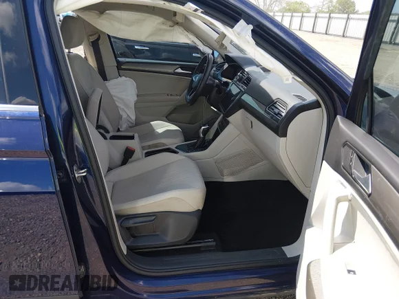 ✅ 2022 Volkswagen Tiguan SE • VIN: 3VV3B7AX8NM140492 • Lot: 44759854. Wystawiony na IAAI z przebiegiem 120 084 mil. Bezpłatny archiwum sprzedaży aukcyjnych z USA i szczegółowy raport historii pojazdu na DreamBid. Zdjęcie 5.