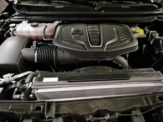 ✅ 2024 Jeep Grand Wagoneer Series III • VIN: 1C4SJSGPXRS170579 • Lot: 77591464. Listed on Copart with 8,467 mi. Free auction sales archive from the USA and detailed vehicle history report at DreamBid. Image 15.