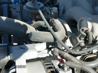 ✅ 2004 Ford Mustang Deluxe • VIN: 1FAFP44674F134492 • Lot: 42562080. Wystawiony na IAAI z przebiegiem 145 600 mil. Bezpłatny archiwum sprzedaży aukcyjnych z USA i szczegółowy raport historii pojazdu na DreamBid. Zdjęcie 13.