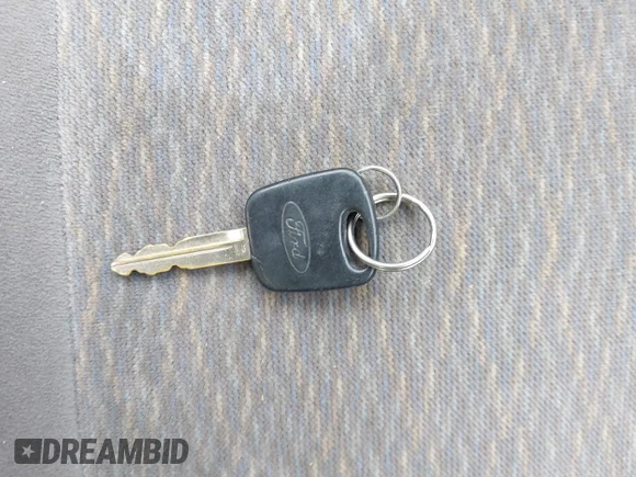 ✅ 2001 Ford Focus SE • VIN: 1FAFP36321W287337 • Lot: 45083833. Listed on IAAI with 189,170 mi. Free auction sales archive from the USA and detailed vehicle history report at DreamBid. Image 11.