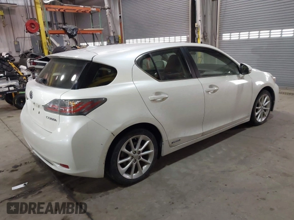✅ 2013 Lexus CT 200h • VIN: JTHKD5BHXD2171005 • Lot: 44369007. Wystawiony na IAAI z przebiegiem Nie podano. Bezpłatny archiwum sprzedaży aukcyjnych z USA i szczegółowy raport historii pojazdu na DreamBid. Zdjęcie 4.