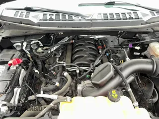 ✅ 2018 Ford F-150 Platinum • VIN: 1FTEW1E53JFE52196 • Lot: 94962895. Wystawiony na Copart z przebiegiem 127 084 mil. Bezpłatny archiwum sprzedaży aukcyjnych z USA i szczegółowy raport historii pojazdu na DreamBid. Zdjęcie 11.