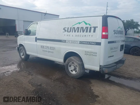 ✅ 2020 Chevrolet Express Cargo • VIN: 1GCWGAFG9L1230716 • Лот: 45358832. Опубліковано раніше на IAAI з пробігом 56 103 миль. Безкоштовний доступ до архіву аукціонних продажів зі США та докладний звіт про історію автомобіля на DreamBid. Зображення 3.