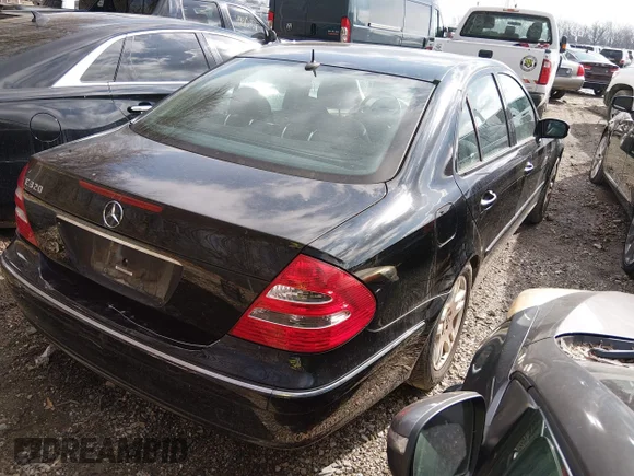 ✅ 2003 Mercedes-Benz E 320 • VIN: WDBUF65J63A157839 • Lot: 44793900. Wystawiony na IAAI z przebiegiem 129 371 mil. Bezpłatny archiwum sprzedaży aukcyjnych z USA i szczegółowy raport historii pojazdu na DreamBid. Zdjęcie 4.