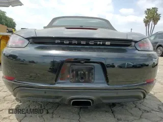 ✅ 2019 Porsche 718 Boxster • VIN: WP0CA2A87KS210774 • Lot: 53678975. Wystawiony na Copart z przebiegiem 58 736 mil. Bezpłatny archiwum sprzedaży aukcyjnych z USA i szczegółowy raport historii pojazdu na DreamBid. Zdjęcie 14.