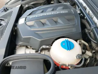 ✅ 2017 Porsche Macan GTS • VIN: WP1AG2A58HLB55183 • Lot: 43565640. Listed on IAAI with 39,722 mi. Free auction sales archive from the USA and detailed vehicle history report at DreamBid. Image 19.