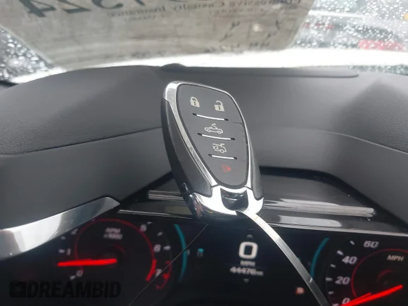 ✅ 2018 Chevrolet Camaro 2SS • VIN: 1G1FG3D78J0173774 • Lot: 40052727. Wystawiony na IAAI z przebiegiem 44 476 mil. Bezpłatny archiwum sprzedaży aukcyjnych z USA i szczegółowy raport historii pojazdu na DreamBid. Zdjęcie 11.
