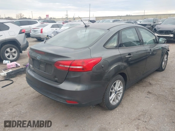 ✅ 2017 Ford Focus SE • VIN: 1FADP3F26HL303307 • Lot: 44034570. Wystawiony na IAAI z przebiegiem 63 428 mil. Bezpłatny archiwum sprzedaży aukcyjnych z USA i szczegółowy raport historii pojazdu na DreamBid. Zdjęcie 4.