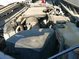 ✅ 2019 Chevrolet Silverado 1500 RST • VIN: 1GCUYEED5KZ388618 • Lot: 43133352. Wystawiony na IAAI z przebiegiem 104 519 mil. Bezpłatny archiwum sprzedaży aukcyjnych z USA i szczegółowy raport historii pojazdu na DreamBid. Zdjęcie 19.