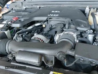 ✅ 2018 Jeep Wrangler Unlimited Sport S • VIN: 1C4HJXDG1JW252998 • Лот: 43225778. Опубликован ранее на IAAI с пробегом 89 720 миль. Бесплатный доступ к архиву аукционных продаж из США и подробный отчёт об истории автомобиля на DreamBid. Изображение 19.