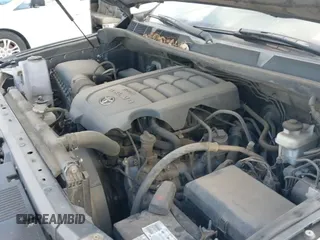 ✅ 2017 Toyota Tundra SR5 • VIN: 5TFEM5F12HX116164 • Лот: 43688310. Опубликован ранее на IAAI с пробегом 258 975 миль. Бесплатный доступ к архиву аукционных продаж из США и подробный отчёт об истории автомобиля на DreamBid. Изображение 18.