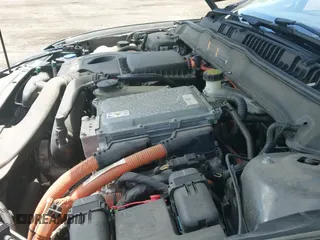 ✅ 2017 Ford Fusion SE • VIN: 3FA6P0PU3HR121802 • Lot: 42438313. Wystawiony na IAAI z przebiegiem 67 856 mil. Bezpłatny archiwum sprzedaży aukcyjnych z USA i szczegółowy raport historii pojazdu na DreamBid. Zdjęcie 18.