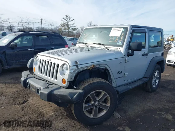 ✅ 2008 Jeep Wrangler X • VIN: 1J4FA24138L632484 • Lot: 44225640. Wystawiony na IAAI z przebiegiem 146 408 mil. Bezpłatny archiwum sprzedaży aukcyjnych z USA i szczegółowy raport historii pojazdu na DreamBid. Zdjęcie 6.