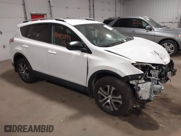 ✅ 2018 Toyota RAV4 LE • VIN: 2T3BFREV9JW856071 • Лот: 44983844. Опубліковано раніше на IAAI з пробігом 114 910 миль. Безкоштовний доступ до архіву аукціонних продажів зі США та докладний звіт про історію автомобіля на DreamBid. Зображення 1.