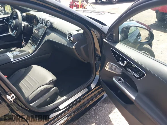 ✅ 2023 Mercedes-Benz C 300 • VIN: W1KAF4GB8PR132890 • Lot: 44909903. Wystawiony na IAAI z przebiegiem 21 941 mil. Bezpłatny archiwum sprzedaży aukcyjnych z USA i szczegółowy raport historii pojazdu na DreamBid. Zdjęcie 5.