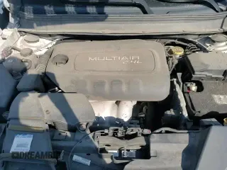 ✅ 2018 Jeep Cherokee Latitude • VIN: 1C4PJLCB5JD560715 • Lot: 81867835. Wystawiony na Copart z przebiegiem 95 420 mil. Bezpłatny archiwum sprzedaży aukcyjnych z USA i szczegółowy raport historii pojazdu na DreamBid. Zdjęcie 14.