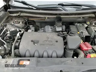 ✅ 2019 Mitsubishi Outlander ES • VIN: JA4AD2A33KZ015713 • Lot: 92629365. Listed on Copart with 60,354 mi. Free auction sales archive from the USA and detailed vehicle history report at DreamBid. Image 17.