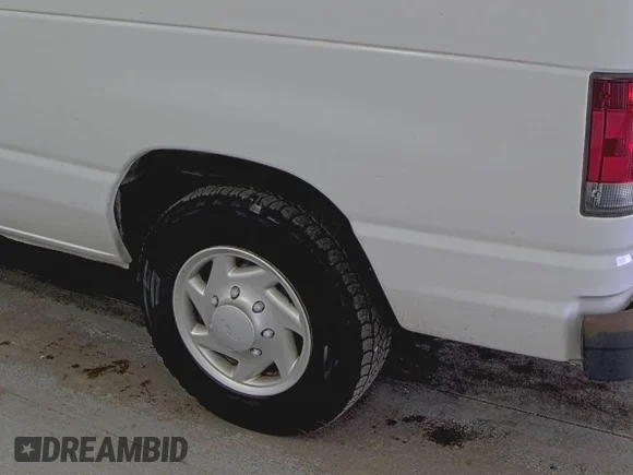 ✅ 2009 Ford Econoline Cargo Commercial • VIN: 1FTNE14W59DA06703 • Lot: 42556151. Wystawiony na IAAI z przebiegiem 220 494 mil. Bezpłatny archiwum sprzedaży aukcyjnych z USA i szczegółowy raport historii pojazdu na DreamBid. Zdjęcie 1.