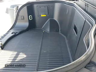 ✅ 2022 Ford F-150 Lightning Pro • VIN: 1FTVW1EL8NWG09452 • Lot: 41375372. Listed on IAAI with 12,885 mi. Free auction sales archive from the USA and detailed vehicle history report at DreamBid. Image 17.