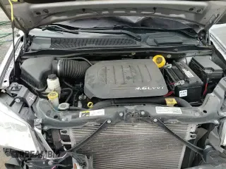 ✅ 2017 Dodge Grand Caravan SE • VIN: 2C4RDGBG5HR641421 • Lot: 85675055. Wystawiony na Copart z przebiegiem 107 328 mil. Bezpłatny archiwum sprzedaży aukcyjnych z USA i szczegółowy raport historii pojazdu na DreamBid. Zdjęcie 17.