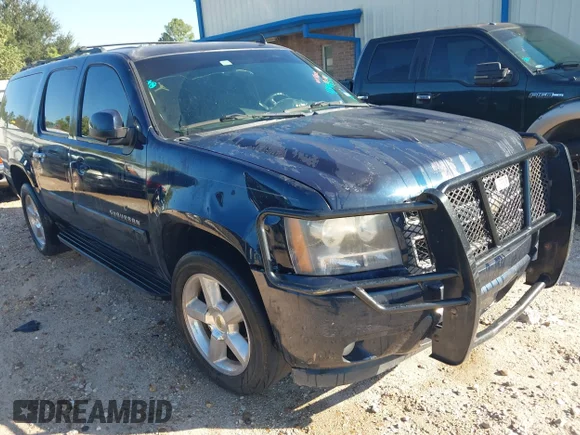 ✅ 2008 Chevrolet Suburban 3LT • VIN: 1GNFC160X8J232665 • Lot: 43589538. Listed on IAAI with 220,428 mi. Free auction sales archive from the USA and detailed vehicle history report at DreamBid. Image 1.