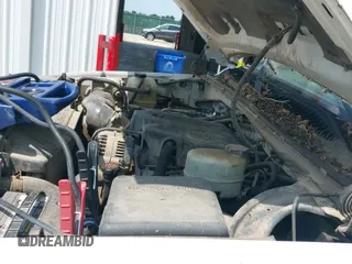 ✅ 2001 Chevrolet Silverado 2500HD LT3 • VIN: 1GCHK23G11F201003 • Лот: 42704499. Опубликован ранее на IAAI с пробегом 171 302 миль. Бесплатный доступ к архиву аукционных продаж из США и подробный отчёт об истории автомобиля на DreamBid. Изображение 13.