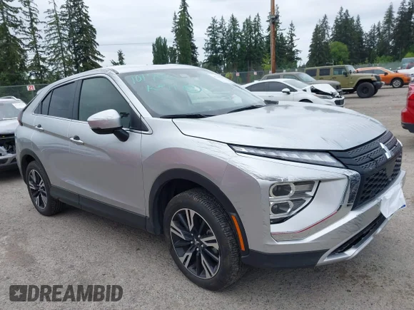 ✅ 2025 Mitsubishi Eclipse Cross SE • VIN: JA4ATWAA9SZ045372 • Лот: 45248170. Опубликован ранее на IAAI с пробегом 17 847 миль. Бесплатный доступ к архиву аукционных продаж из США и подробный отчёт об истории автомобиля на DreamBid. Изображение 1.