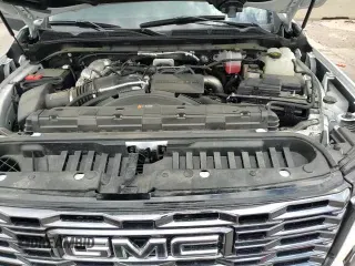 ✅ 2024 GMC Sierra 2500HD Denali Ultimate • VIN: 1GT49XEY9RF121960 • Lot: 65007185. Wystawiony na Copart z przebiegiem 19 820 mil. Bezpłatny archiwum sprzedaży aukcyjnych z USA i szczegółowy raport historii pojazdu na DreamBid. Zdjęcie 13.