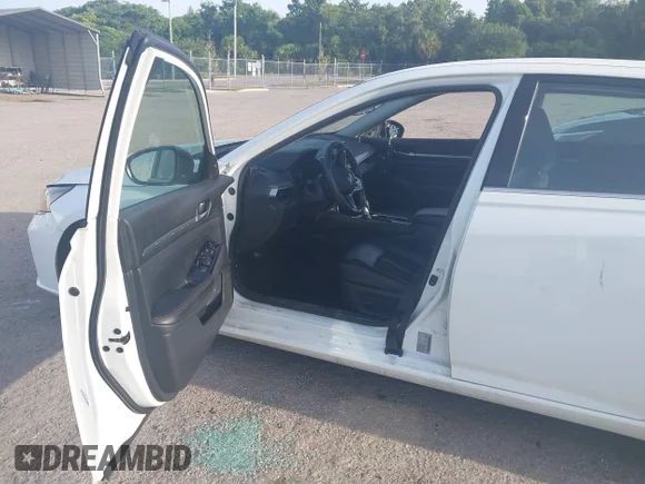 ✅ 2024 Nissan Altima SR • VIN: 1N4BL4CVXRN384129 • Lot: 45041845. Wystawiony na IAAI z przebiegiem 26 287 mil. Bezpłatny archiwum sprzedaży aukcyjnych z USA i szczegółowy raport historii pojazdu na DreamBid. Zdjęcie 5.