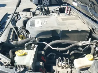 ✅ 2018 Jeep Wrangler Unlimited Sport S • VIN: 1C4BJWDG2JL895250 • Лот: 43090615. Опубликован ранее на IAAI с пробегом 92 758 миль. Бесплатный доступ к архиву аукционных продаж из США и подробный отчёт об истории автомобиля на DreamBid. Изображение 19.