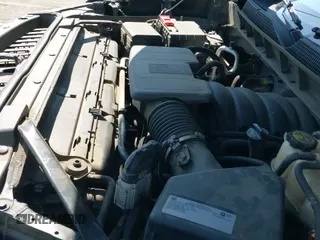 ✅ 2019 Chevrolet Silverado 1500 Custom • VIN: 1GCRWBEF7KZ373758 • Lot: 43335489. Wystawiony na IAAI z przebiegiem 172 052 mil. Bezpłatny archiwum sprzedaży aukcyjnych z USA i szczegółowy raport historii pojazdu na DreamBid. Zdjęcie 20.